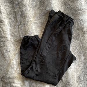 Size small black maternity pants